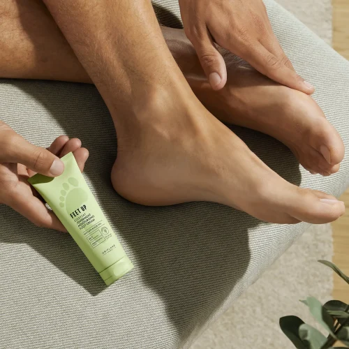 46373 Oriflame - Kem dưỡng chân Oriflame Feet Up Everyday Overnight Moisturising Foot Cream dưỡng ẩm sâu ban đêm - 75ml 7 46373 oriflame kem dưỡng chân Oriflame Feet Up Everyday Overnight Moisturising Foot Cream 75ml